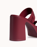 Melly Maroon
